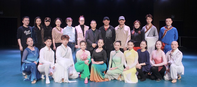 1637852333816976.jpg 舞蹈 (3).jpg