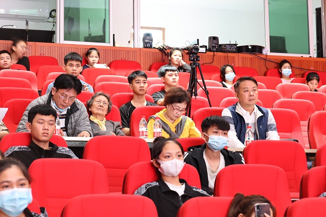 1637852890815421.jpg 琼剧 (3).JPG