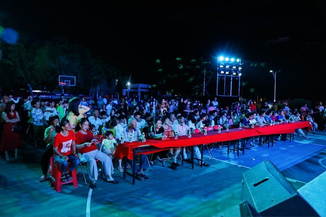 1621686096120009.jpg 观众.jpg