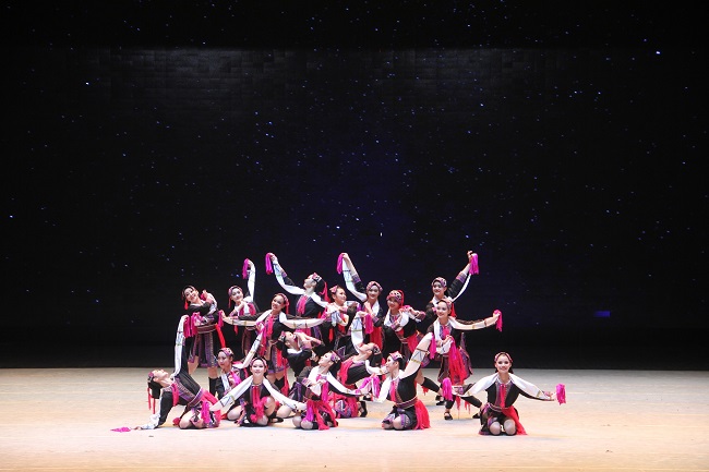 1608302533815057.jpg 苗族组合.JPG