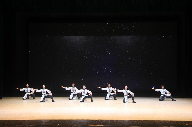 1608302584832561.jpg 维族组合.JPG